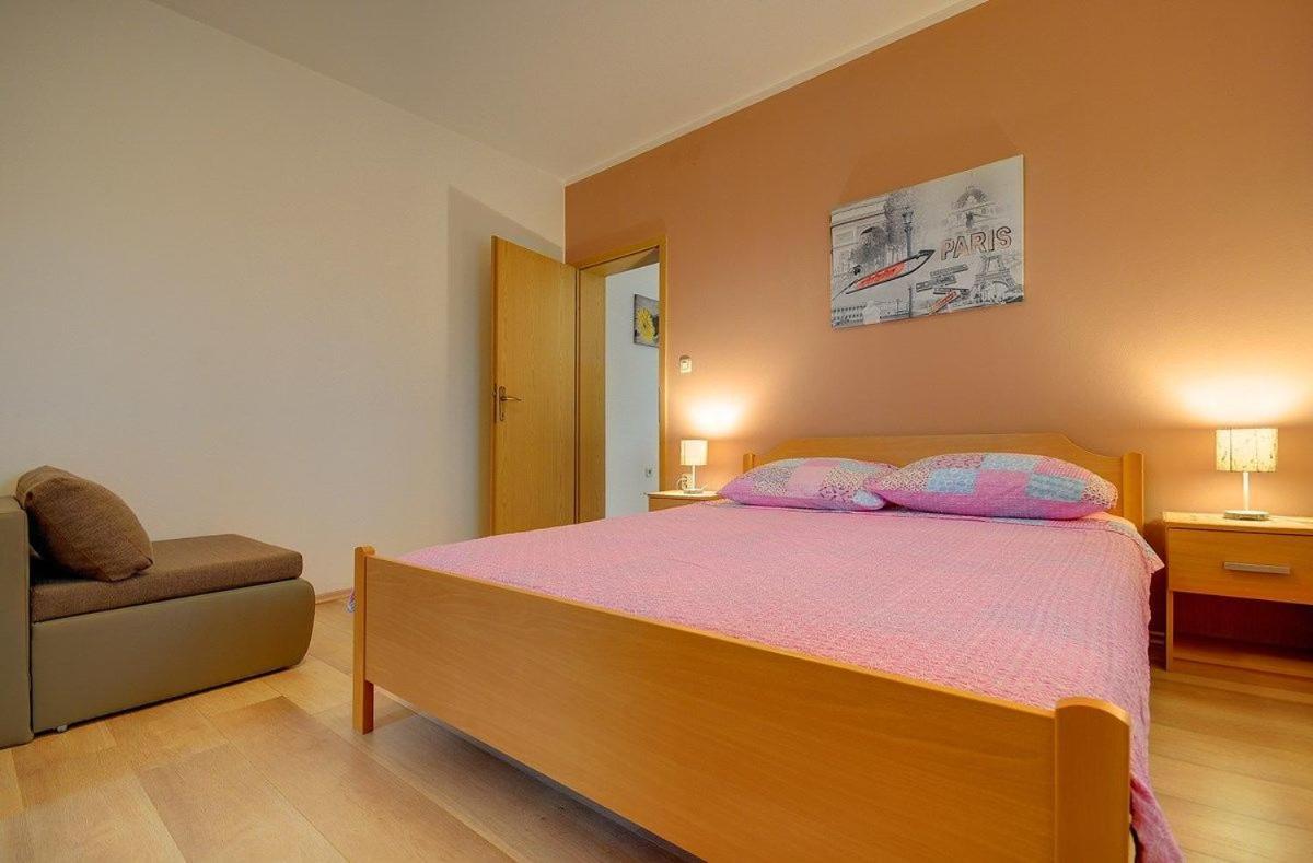 Apartment Mladenka Pula