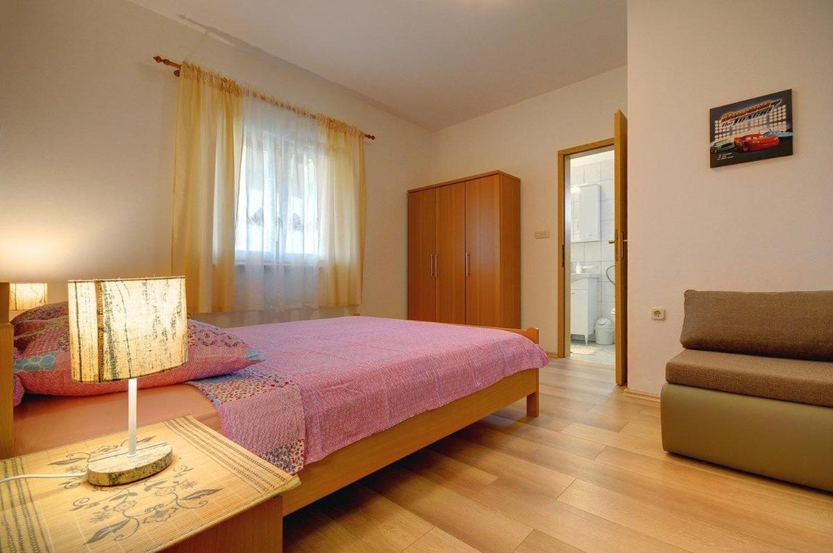 Apartment Mladenka *