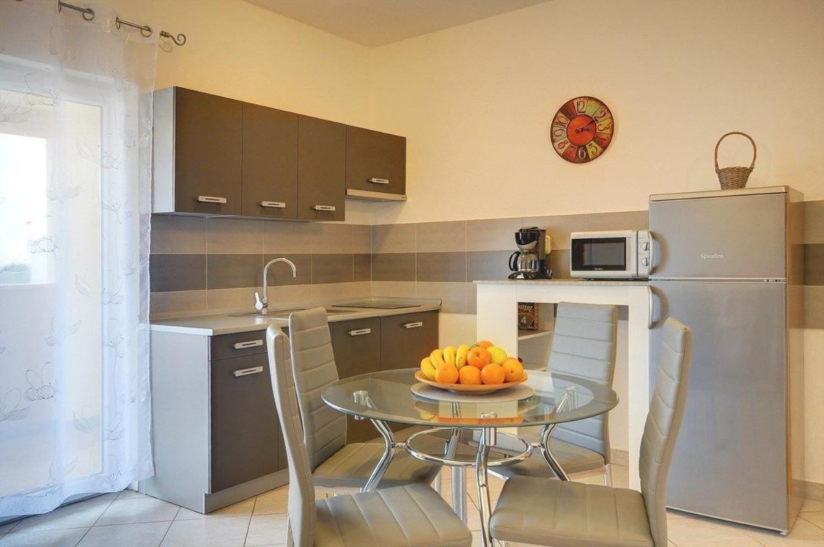 Apartment Mladenka